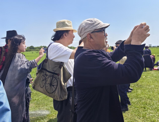 走遍中国：写生团相遇布里亚特草原婚典